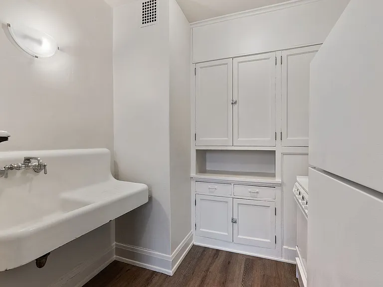 The Sheridan — Photo 15