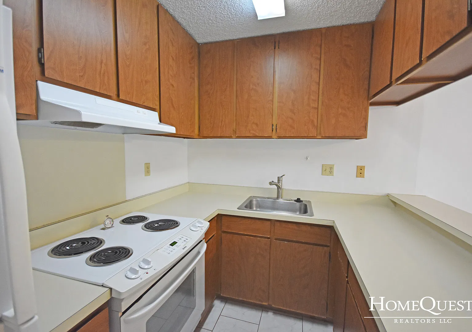 Koolau Vista - 1/1/1 - $1750/month — Photo 1