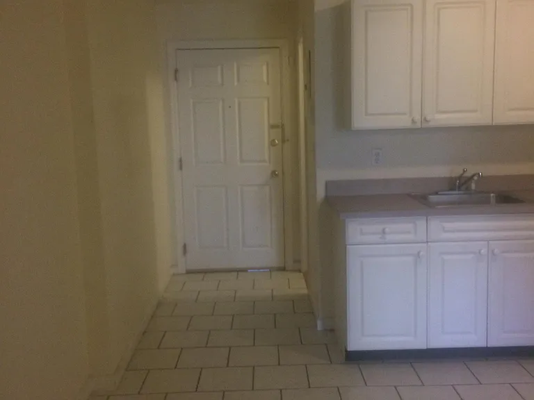 1814 Mayflower Ave #1 — Photo 4