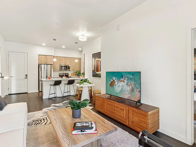 DC Heights Apartments — Photo 109