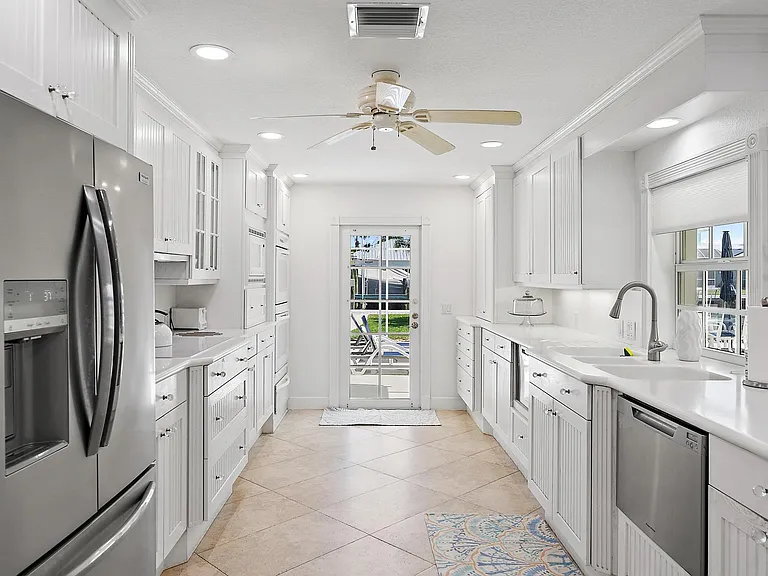 8538 SE Coconut St — Photo 11