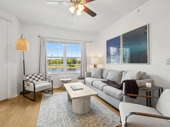 3015 Aqua Vista Ln APT 203, St Augustine, FL 32084