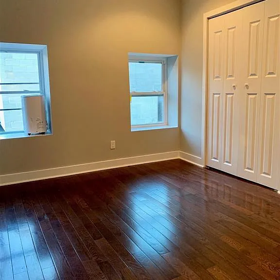 723 Sansom St #4B — Photo 10