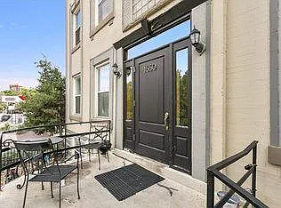 1650 N Pearl St — Photo 2