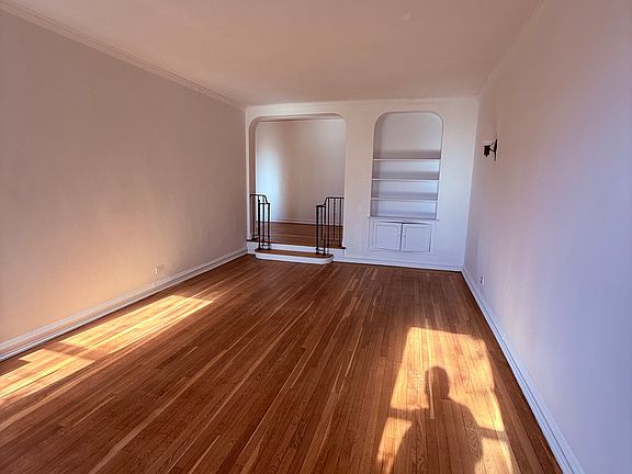 2nd image of 511 W 232nd St APT E21