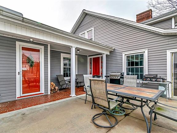 2nd image of 604 E Main St