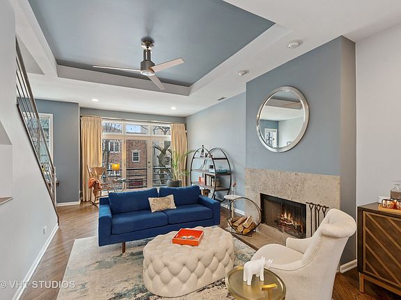 3rd image of 526 N Claremont Ave #2