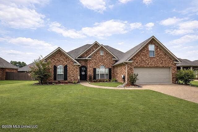 1st image of 319 Bullock Cir