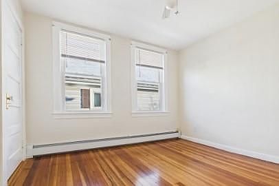 3rd image of 34 Alice St #32