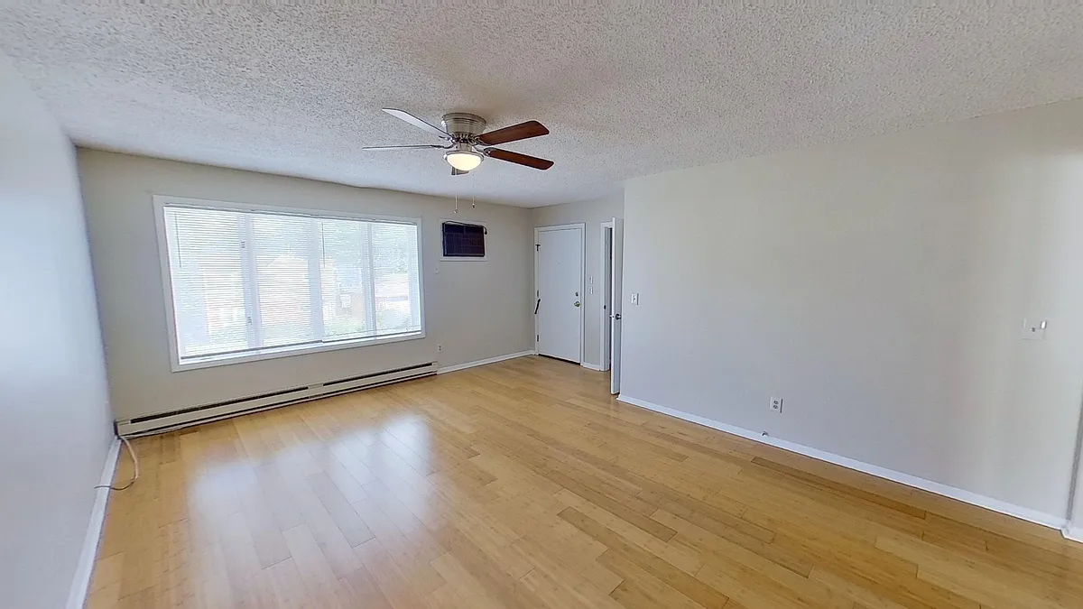 Building Photo - 35 Parkwood St #2