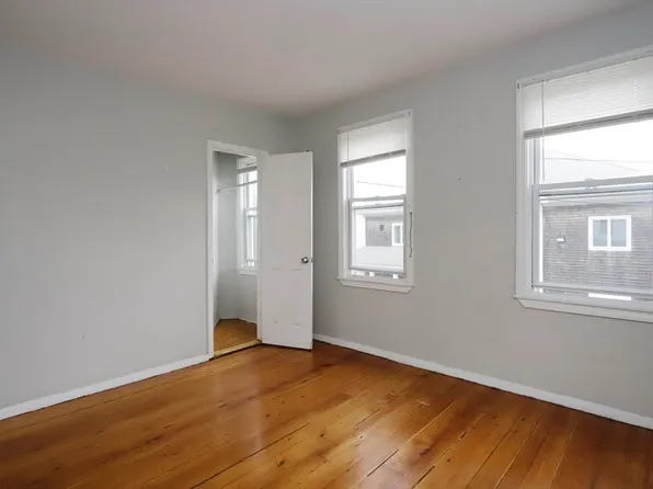 50-52 Rivet St #3, New Bedford, MA 02740