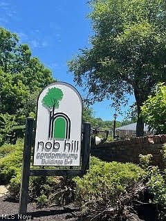 2nd image of 5009 Nob Hill Dr APT 8B