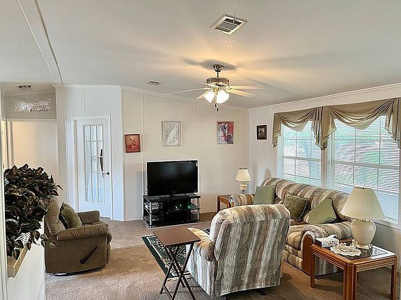 5th image of 2533 Clemson Ave