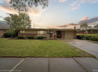 29846 Lonnie Dr, Westland, MI 48185