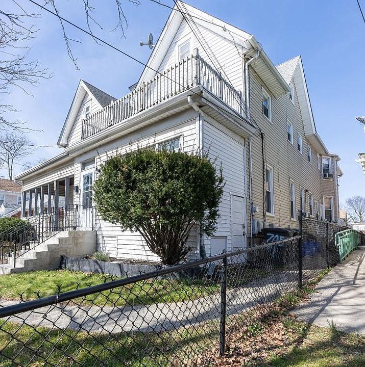 1st image of 705 Collings Ave