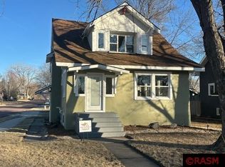 1036 Armstrong Blvd N, Saint James, MN 56081