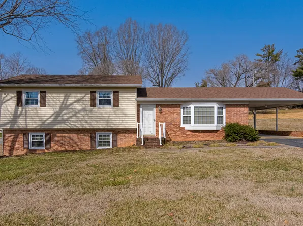 8540 Senoa Dr, Lewisville, NC 27023