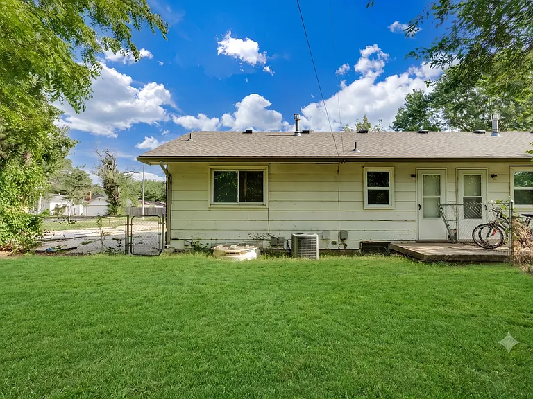 4203 W Pine St — Photo 13