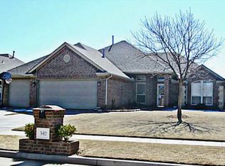 542 W Broadpoint Court Way, Mustang, OK 73064