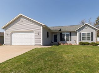 1108 1st St SE, Waverly, IA 50677