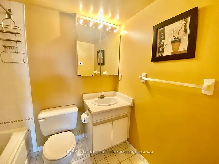 1001 Bay St #1804 — Photo 10