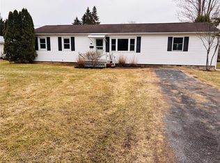 98 Norris Dr, Waterloo, NY 13165