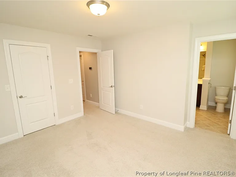 410 Boscawen Ln — Photo 36