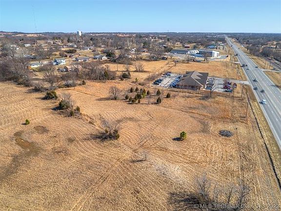 2nd image of 1 S State Highway 51