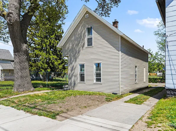 1316 Sanford St, Muskegon, MI 49441