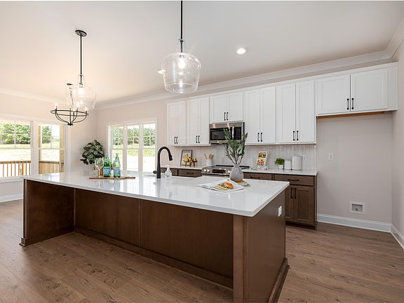 2nd image of 2275 Peachtree Hills Rd