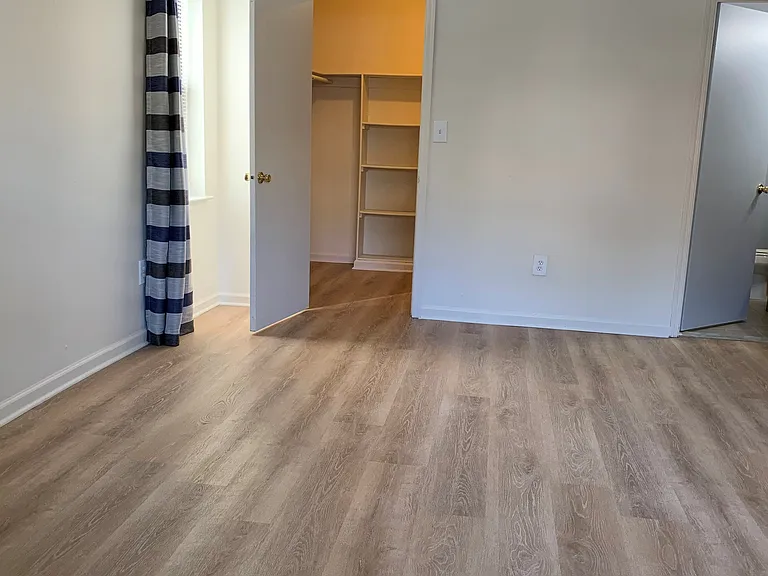1801 Green Hollow Dr — Photo 8