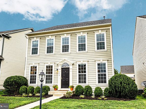 3rd image of 1413 Idlewild Blvd