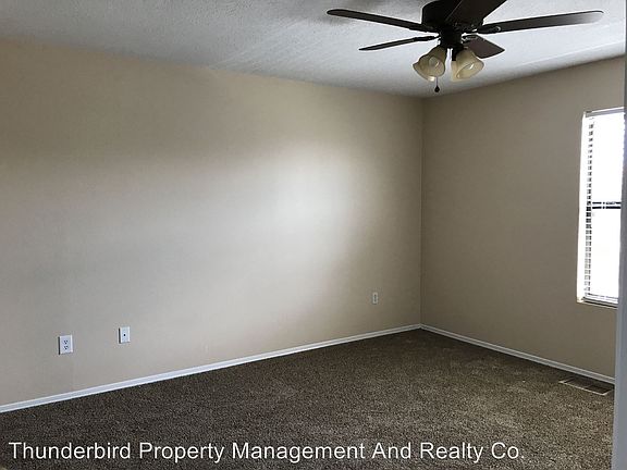 3rd image of 6505 La Habra Ln NE