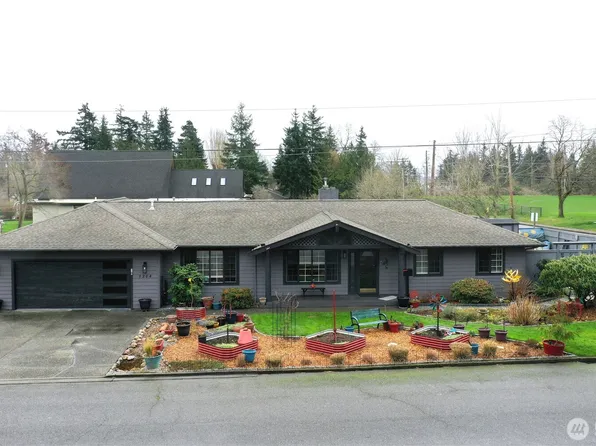 1304 Hillcrest Parkway, Mount Vernon, WA 98274