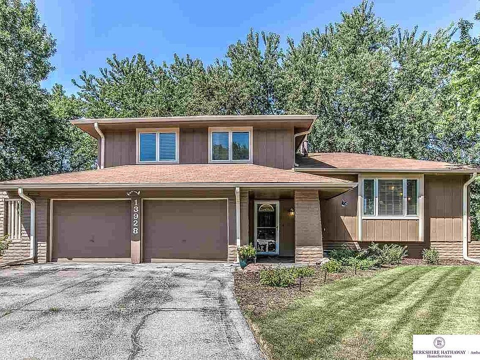 1st image of 13928 West Cir