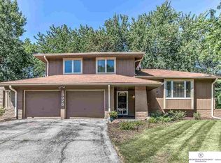 13928 West Cir, Omaha, NE 68137