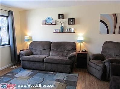 3rd image of 1531 W Park Cir