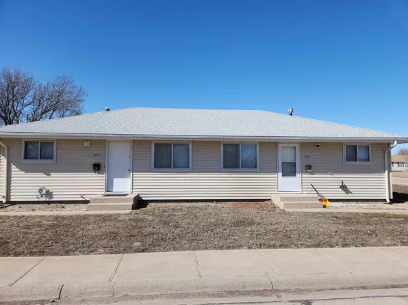 1619-1621 J St, Cozad, NE 69130