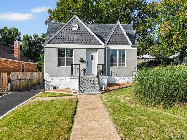 104 Shetland Dr, Saint Louis, MO 63125