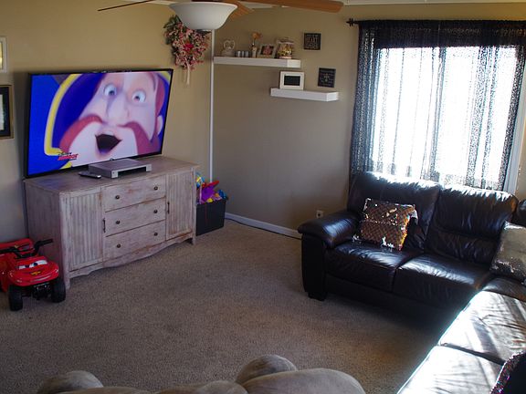 3rd image of 1611 Avenue I