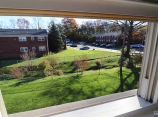 22 Regency Park #22, Ramsey, NJ 07446