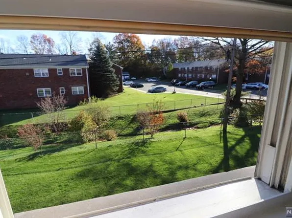 22 Regency Park #22, Ramsey, NJ 07446