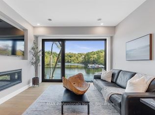 32 Brunel Rd #201, Huntsville, ON P1H1P5