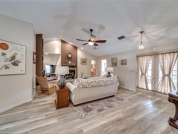 4th image of 50 Indigo Dr