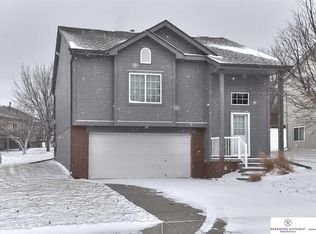 18916 K St, Omaha, NE 68135