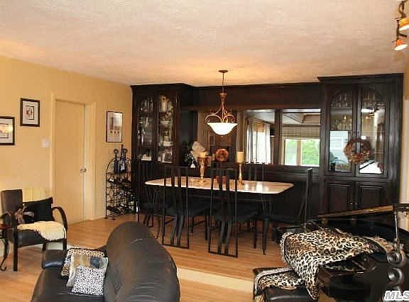 2nd image of 520 Milligan Ln