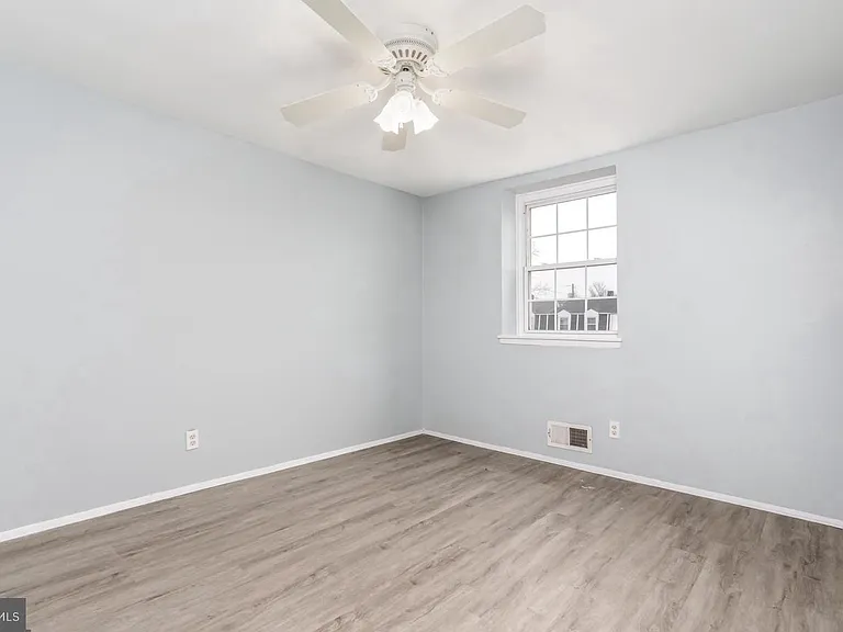 2020 Dineen Dr — Photo 15