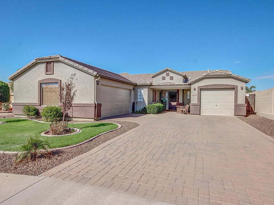 1st image of 15638 N 163rd Ln