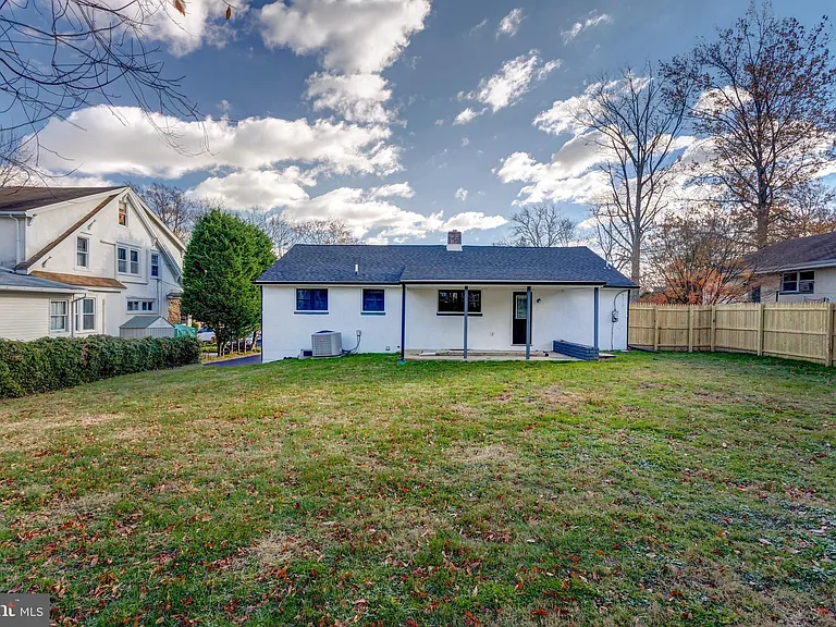 308 Lenox Rd — Photo 27
