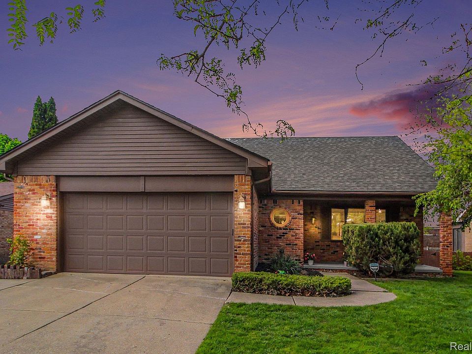 1st image of 45440 Holmes Dr